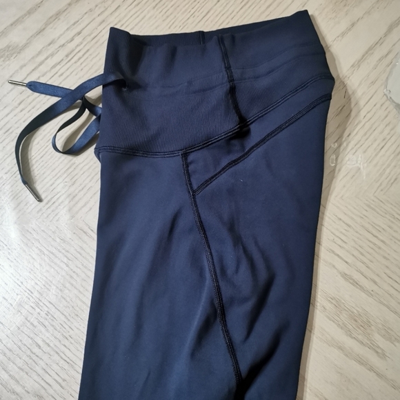 Lululemon Shake It Out Crop Leggings - Picture 8 of 16